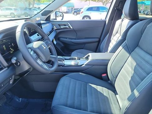 New 2026 Mitsubishi Outlander SE FWD image 20