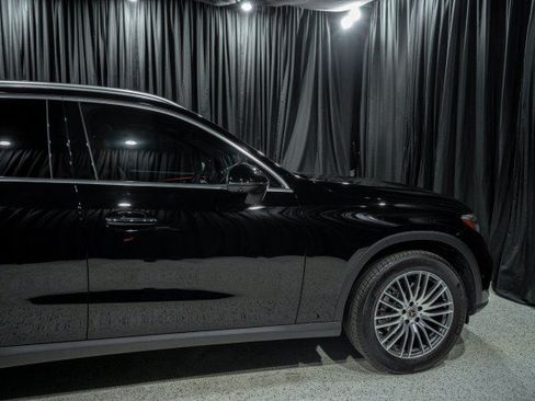 Certified 2026 Mercedes-Benz GLC 300 image 4