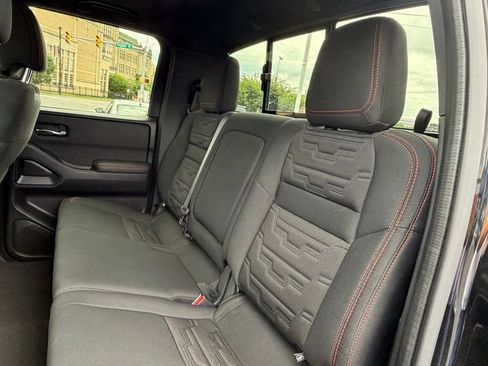 Used 2023 Nissan Frontier PRO-4X AWD/4WD image 19