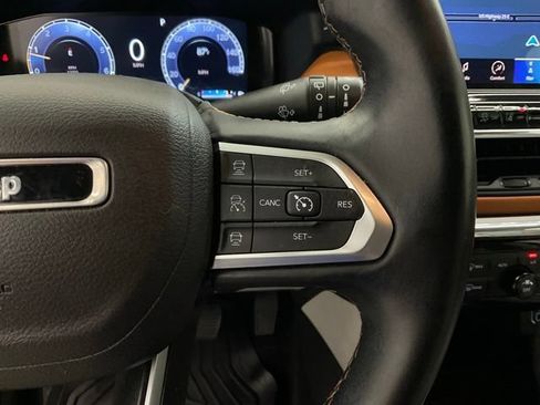 Used 2022 Jeep Compass Limited w/ Elite Group AWD/4WD image 13