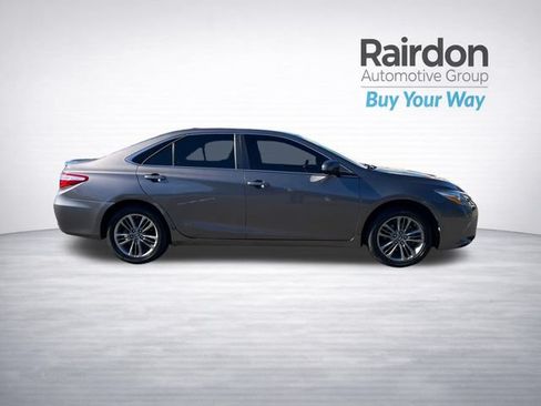 Used 2017 Toyota Camry SE FWD image 8