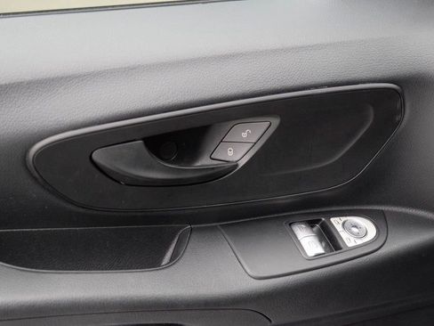 Used 2023 Mercedes-Benz Metris Passenger image 22