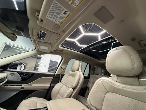 Used 2020 Lincoln Aviator Reserve w/ Equipment Group 202A image 13