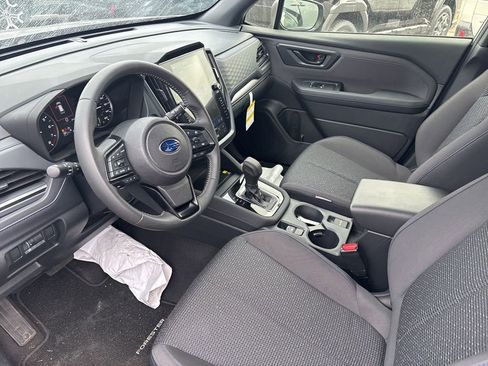 Used 2025 Subaru Forester Premium image 9
