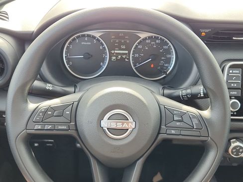 New 2025 Nissan Kicks Play S image 15