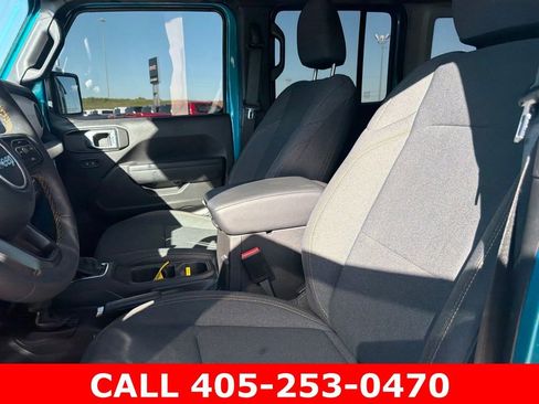 Used 2024 Jeep Wrangler Unlimited w/ Convenience Group AWD/4WD image 10