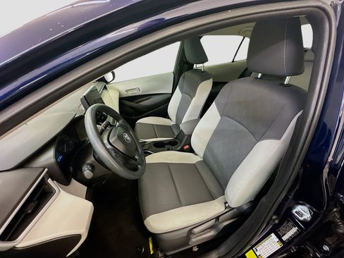 Used 2025 Toyota Corolla LE FWD image 13