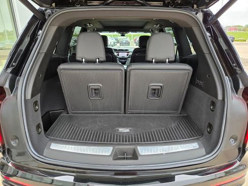 Used 2023 Cadillac XT6 Premium Luxury w/ Technology Package image 33