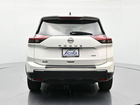 Used 2024 Nissan Rogue S image 7