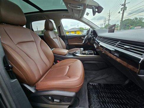 Used 2018 Audi Q7 3.0T Premium Plus w/ Premium Plus Package AWD/4WD image 15