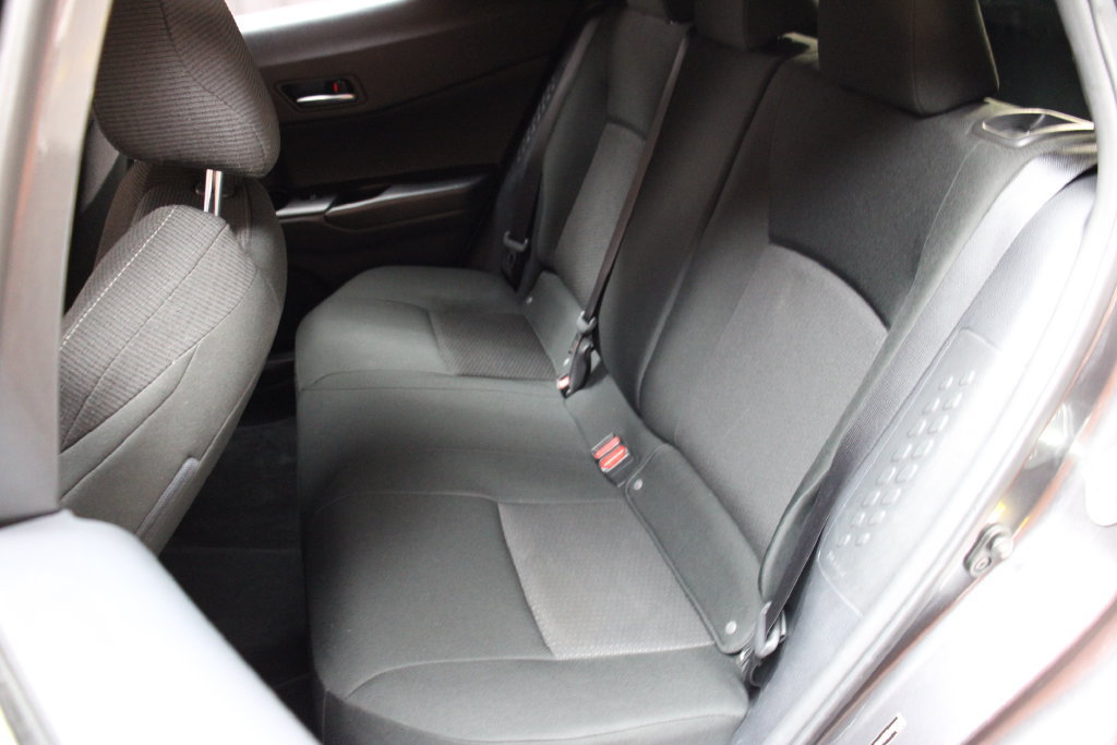 Used 2018 Toyota C-HR XLE FWD image 24