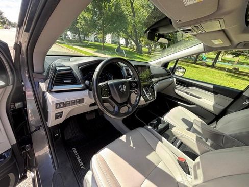 Used 2022 Honda Odyssey Touring image 12