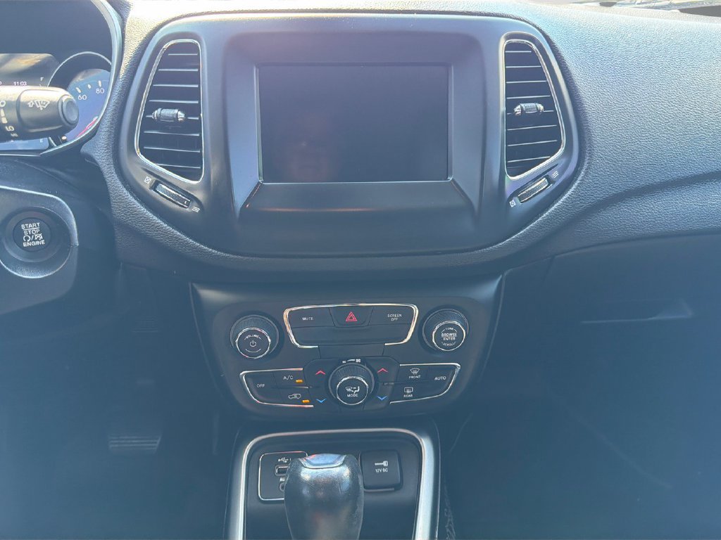 Used 2021 Jeep Compass Latitude FWD image 18