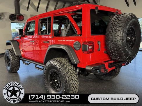 Used 2025 Jeep Wrangler Unlimited Rubicon 4xe w/ Convenience Group AWD/4WD image 5