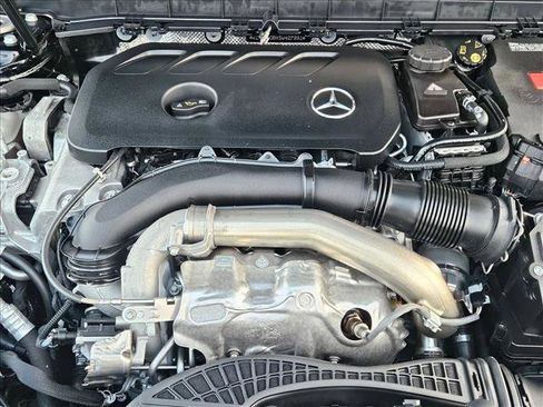 Used 2025 Mercedes-Benz GLB 250 image 21