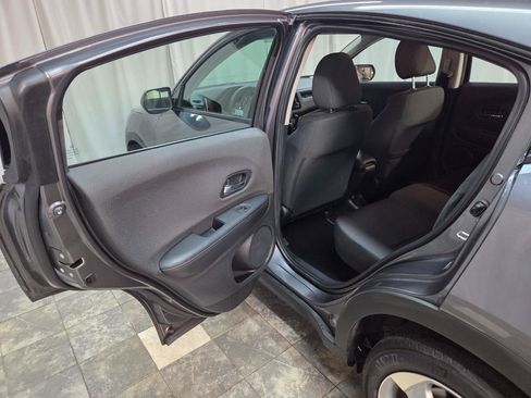 Used 2020 Honda HR-V LX image 13