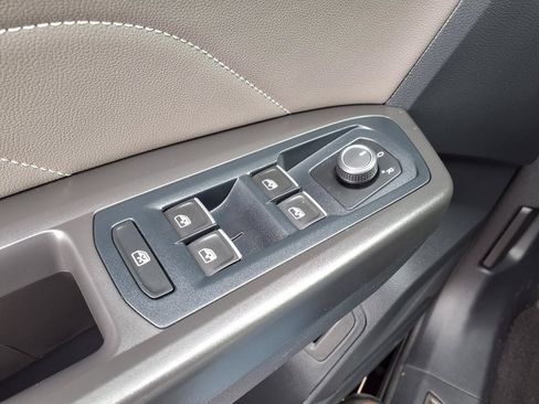 Used 2022 Volkswagen Atlas SE FWD image 21