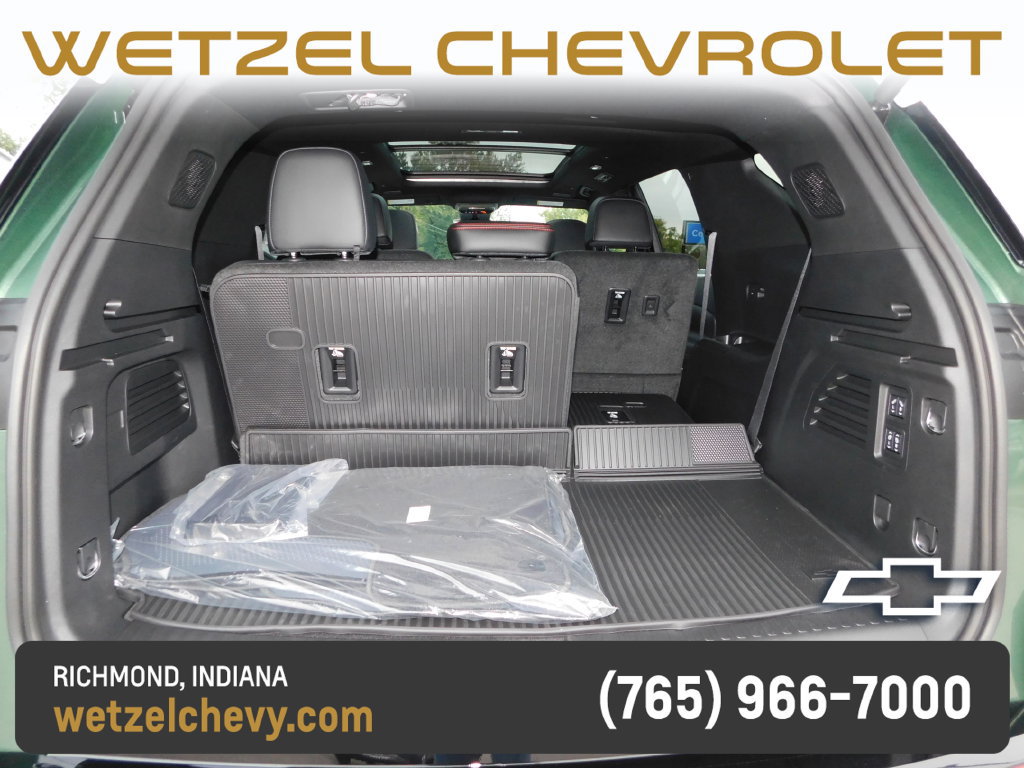 New 2027 Chevrolet Traverse RS w/ LPO, Floor Liner Package FWD image 26