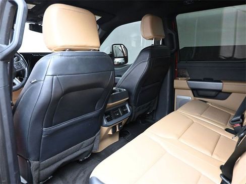 Used 2024 Ford F250 Lariat w/ Chrome Package image 16