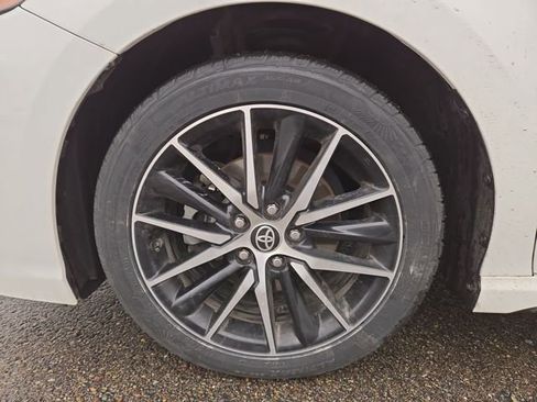 Used 2023 Toyota Camry SE image 5