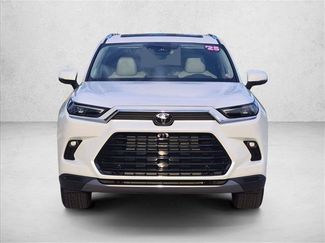 Used 2025 Toyota Grand Highlander AWD video 2