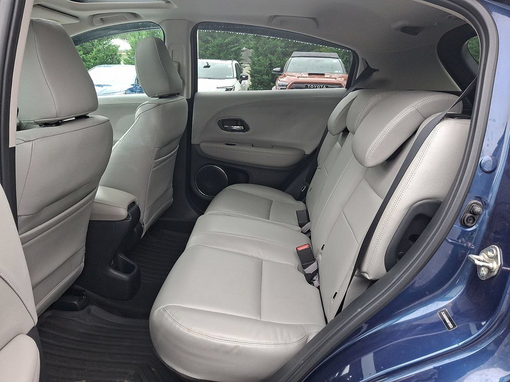 Used 2016 Honda HR-V EX image 10