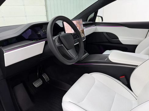 Used 2026 Tesla Model X Plaid AWD/4WD image 12