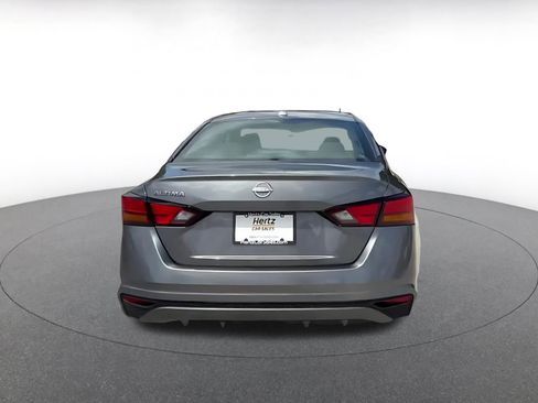 Used 2025 Nissan Altima 2.5 SV image 21