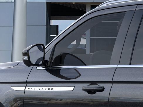 New 2026 Lincoln Navigator Reserve AWD/4WD image 20