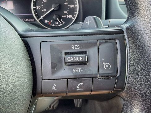 Used 2024 Nissan Rogue S AWD/4WD image 13