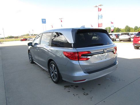 Used 2024 Honda Odyssey Touring image 7