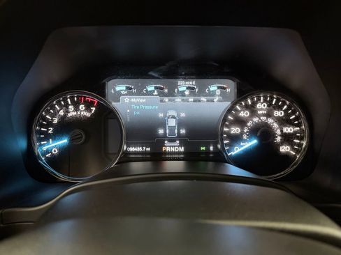 Used 2018 Ford F150 Platinum w/ Equipment Group 701A Luxury AWD/4WD image 14
