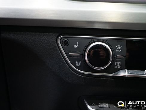 Used 2018 Audi SQ5 Prestige image 27