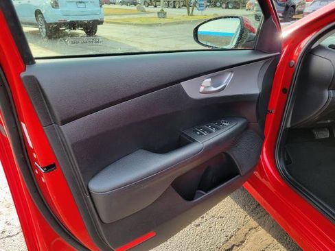 Used 2023 Kia Forte LXS image 6