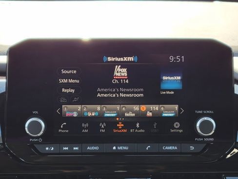 New 2025 Nissan Pathfinder SV w/ Black Appearance Package image 25