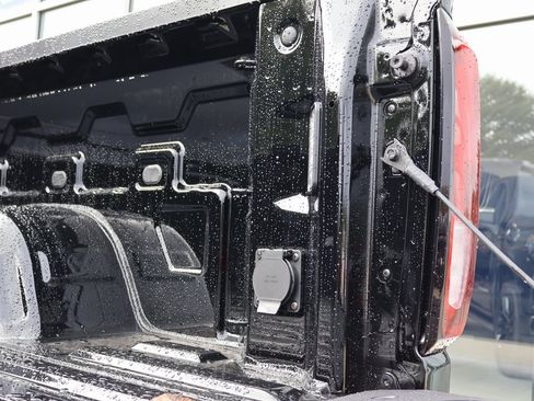 New 2026 GMC Sierra 1500 Elevation image 34