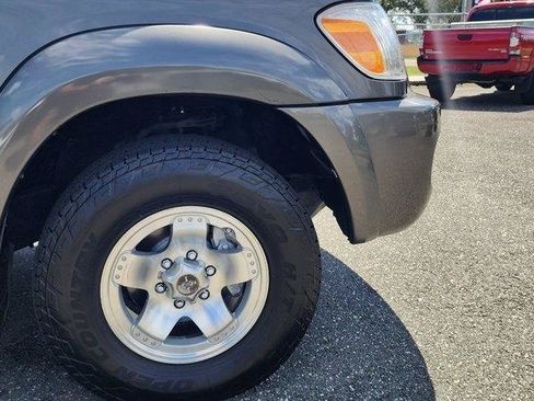 Used 2006 Toyota Sequoia SR5 RWD image 7