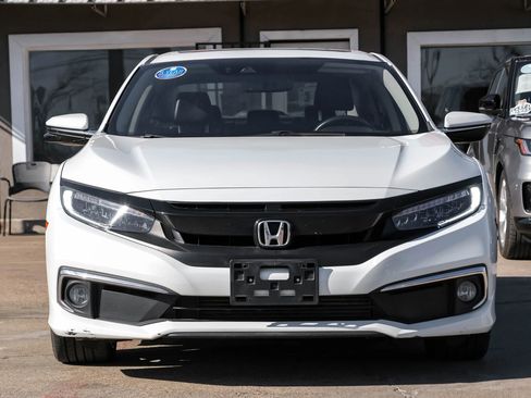 Used 2019 Honda Civic Touring image 6