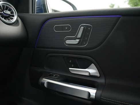 Certified 2026 Mercedes-Benz GLB 250 4MATIC image 31