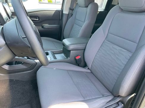 Certified 2022 Nissan Frontier S w/ Technology Package AWD/4WD image 6