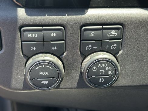 Used 2023 Chevrolet Silverado 1500 LTZ w/ Technology Package AWD/4WD image 13