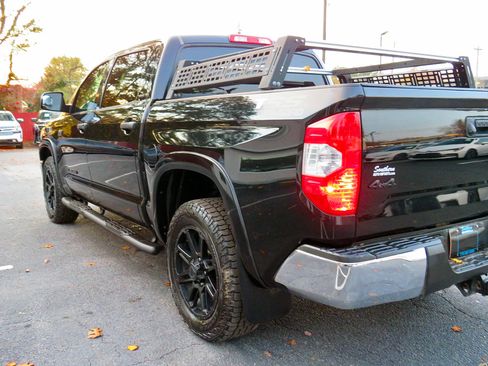 Used 2018 Toyota Tundra SR5 image 39