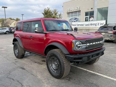 New 2025 Ford Bronco Badlands image 14