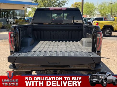 Used 2025 GMC Sierra 2500 AT4X AWD/4WD image 6
