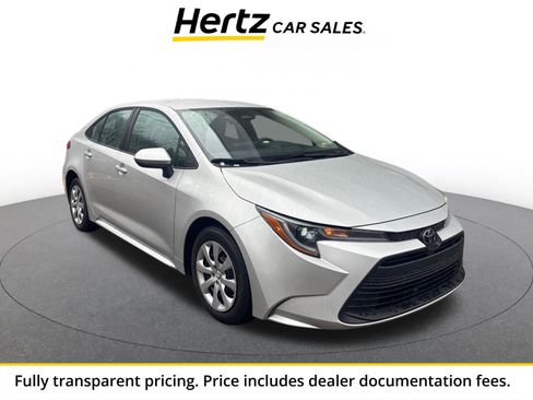 Used 2025 Toyota Corolla LE FWD image 1