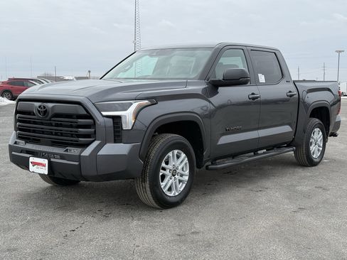 New 2026 Toyota Tundra SR5 image 7
