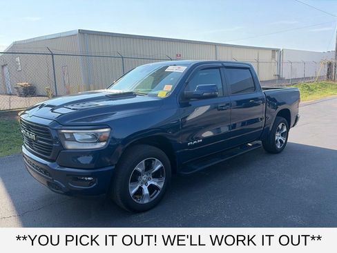 Used 2023 RAM 1500 Laramie AWD/4WD image 3