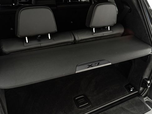Used 2025 BMW X7 M60i image 34