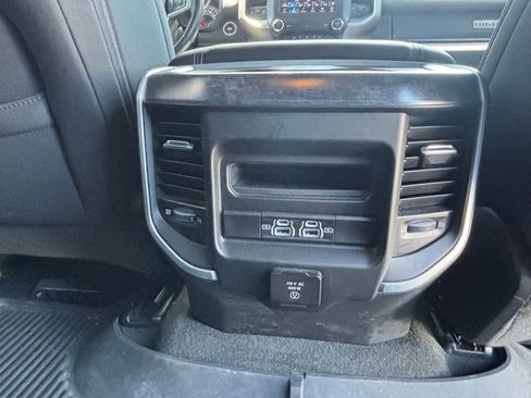 Used 2022 RAM 1500 Big Horn AWD/4WD image 10