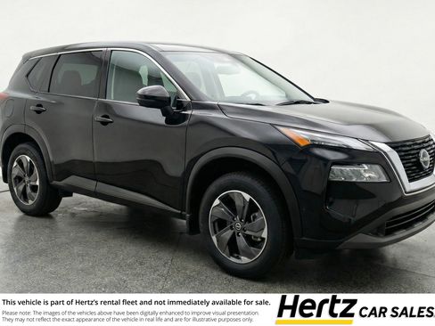 Used 2025 Nissan Rogue SV image 1